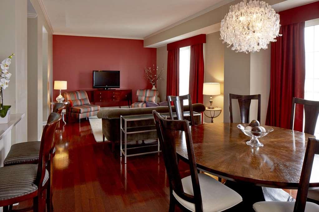 The Georgian Terrace Hotel Atlanta Room photo