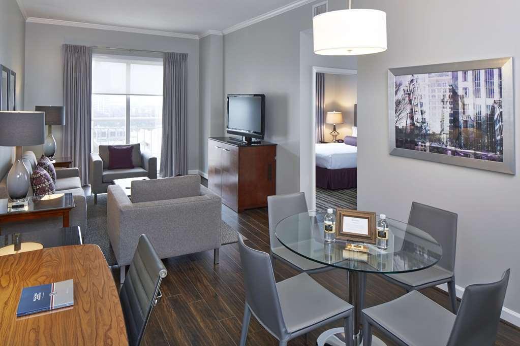 The Georgian Terrace Hotel Atlanta Room photo